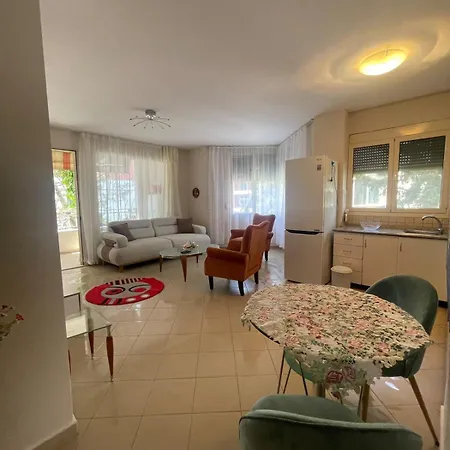 By The Sea 아파트 *