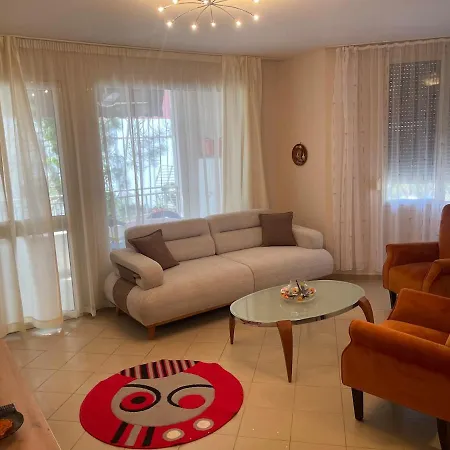 Apartment By The Sea *