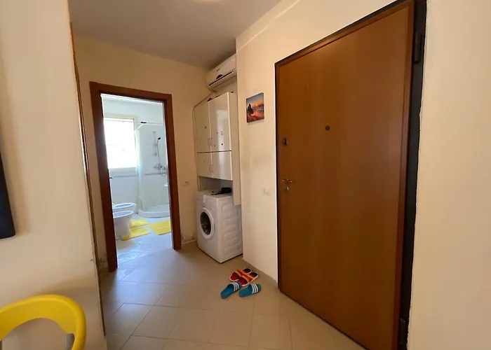 By The Sea شقة غوليم