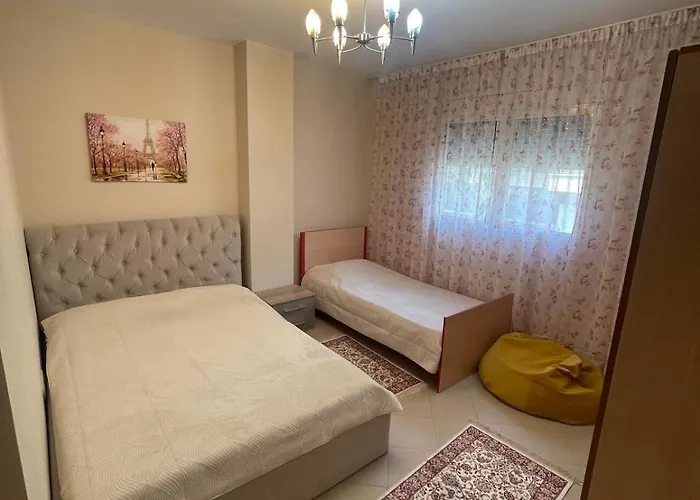 By The Sea شقة غوليم